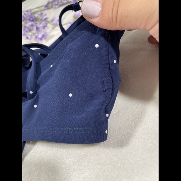 NWD $114 Robin Piccone Jennie Twist Bikini Top‎ in Navy [ SZ Small ] - Picture 10 of 12